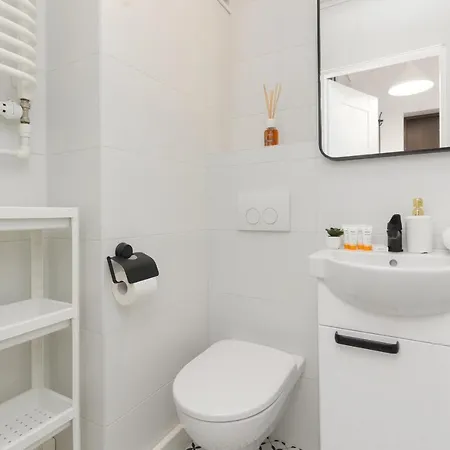 Spacious Suwalska Targowek By Renters Apartment