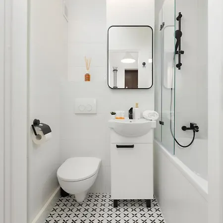 Apartment Spacious Suwalska Targowek By Renters Warsaw