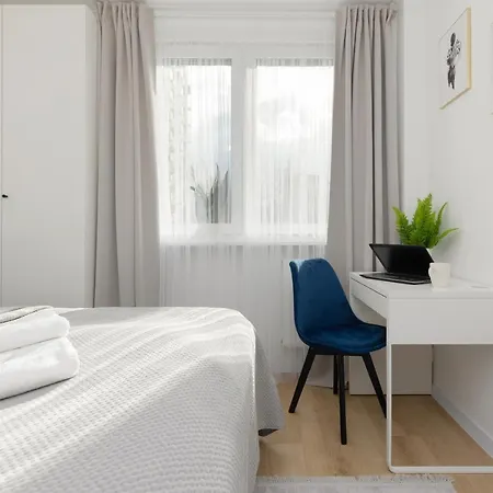 Spacious Suwalska Targowek By Renters Apartment Warsaw