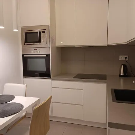 Aleje Jerozolimskie Apartment