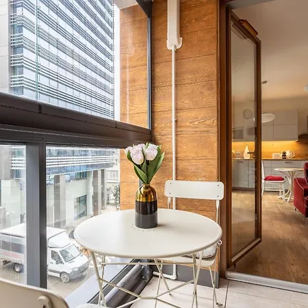Golden - Big In Luxury Building Near Metro Station-grzybowska 85-5 Apartment *