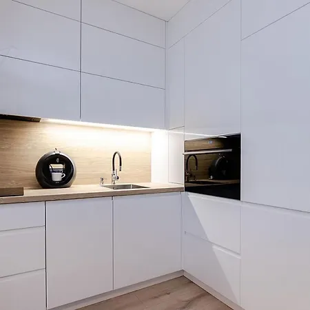 Apartment Wola, Wi-fi, Smart Lock, Air Condition *