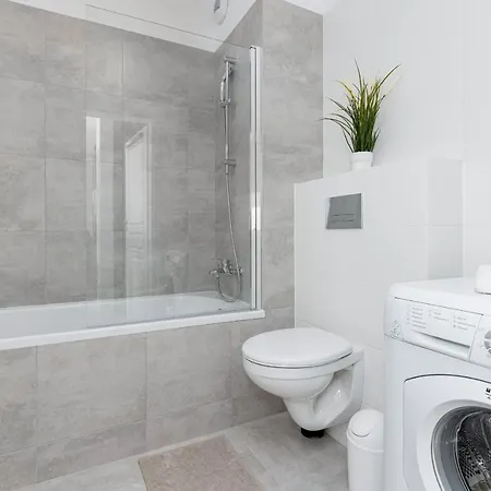 Apartment Stacja Wola With Parking By Renters *