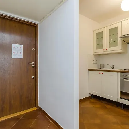Apartment Shortstaypoland Grzybowska