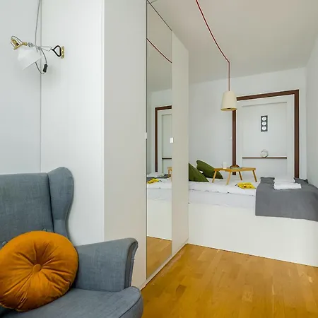 Shortstaypoland Grzybowska Apartment *