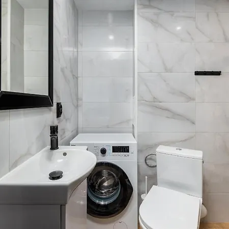 Czerniakowska 40 By Homeprime Apartment