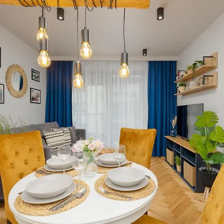 Apartment Westfield Burakowska With Parking By Renters