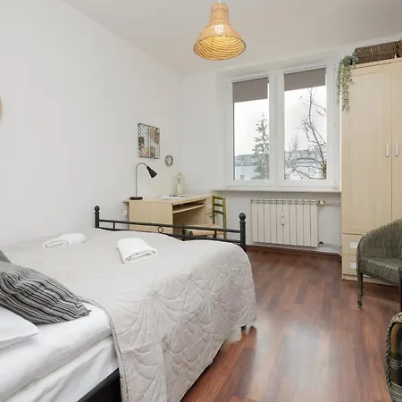 Spacious Astronaut's Wlochy By Renters Apartment
