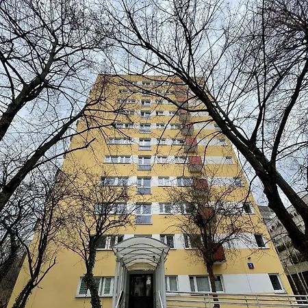 Апартаменты Central West View *