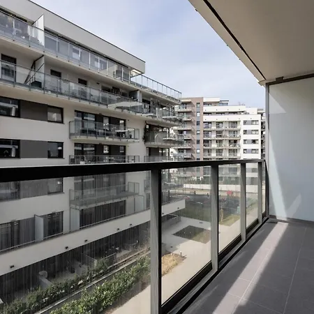 Arkadia Wola With Parking By Renters Apartament *