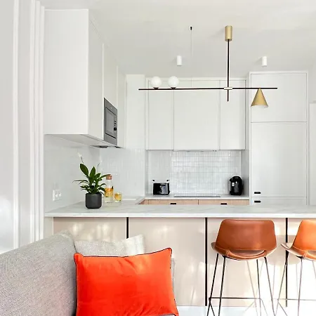 Gustowny Przy Metrze Apartment Warsaw