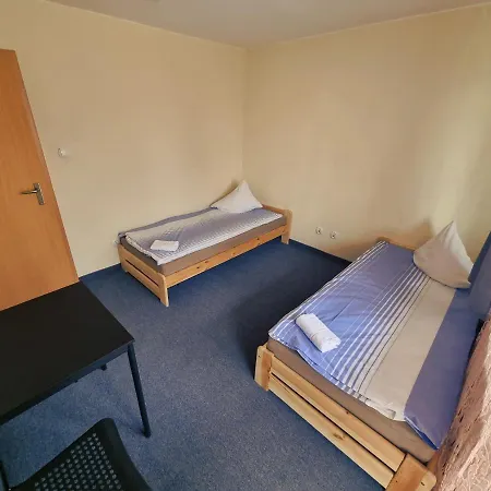 Wilanow House Hostel *