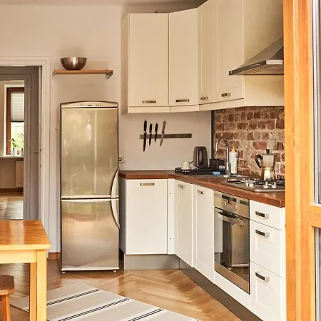 Apartament Stary Mokotow, Z Ogrodkiem Warszawa
