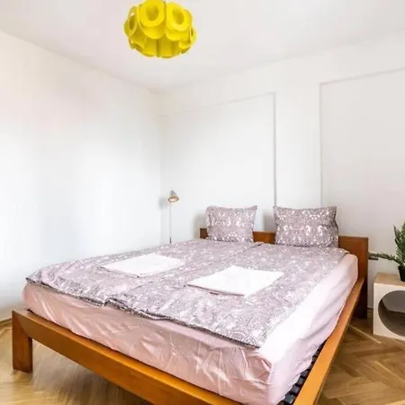 Zamkniete Center Twarda - Spacious One Bedroom Apartment