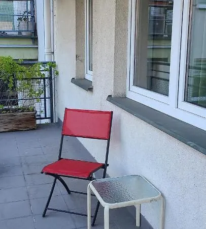 Spacious Two-bedroom Condo,big Balcony,freeparking *