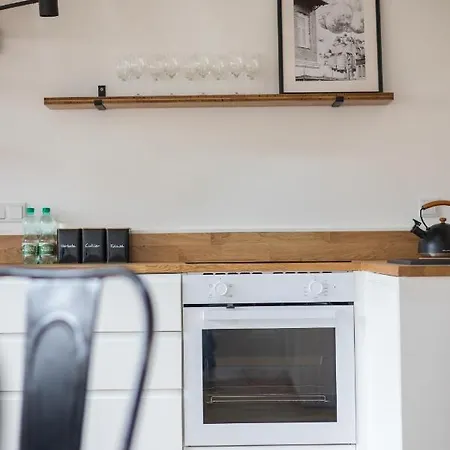 Rondo Wiatraczna Loft Apartment