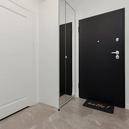 Luxury With Air-conditioning Guminska By Renters Prestige Apartment *