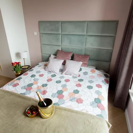 Nowy Przy Placu Szembeka Διαμέρισμα Βαρσοβία