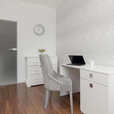 Glamorous Wilanow By Renters Warsaw