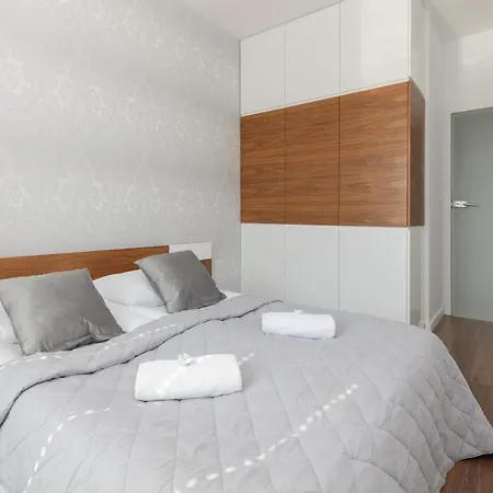 Glamorous Wilanow By Renters