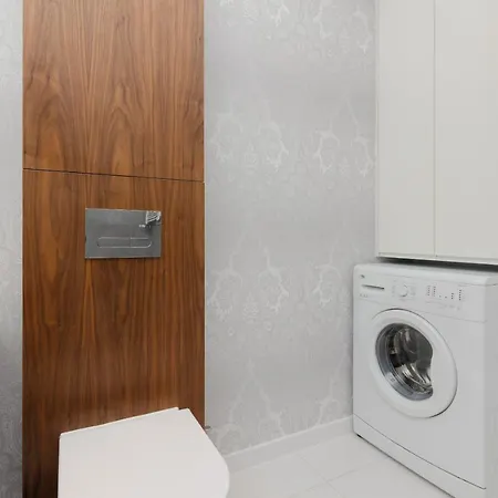 Glamorous Wilanow By Renters Apartment *