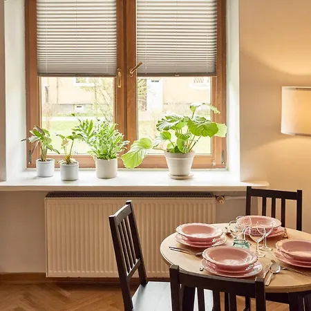 Apartament Stary Mokotow, Z Ogrodkiem Warszawa