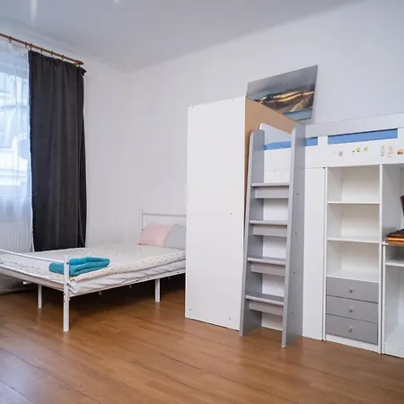 5 Near Metro Politechnika Dnf Apartment *