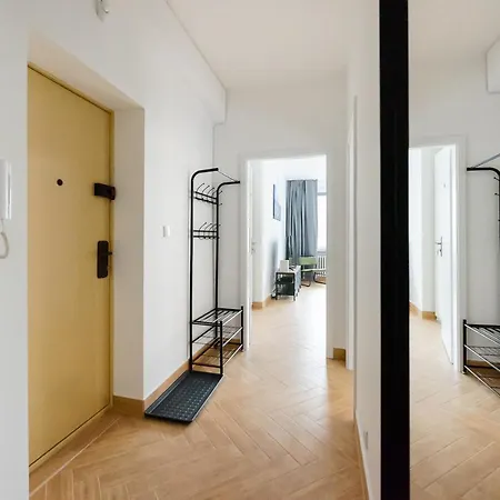 Apartment Marszalkowska White & Black Warsaw