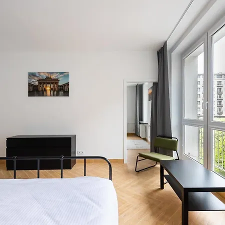 Marszalkowska White & Black Apartment