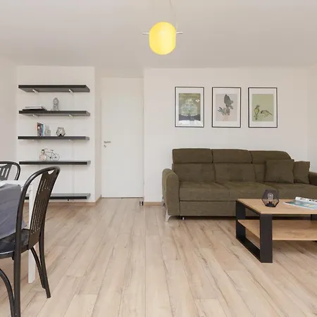 Old Town Spacious Bonifraterska By Renters Apartment *