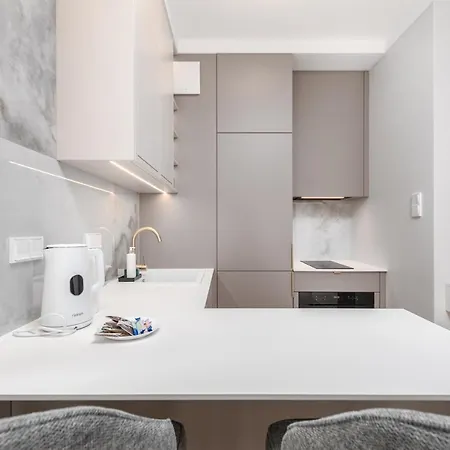 Apartament Aleja Solidarnosci 60b *