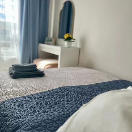 Zyczliwa Apartment *