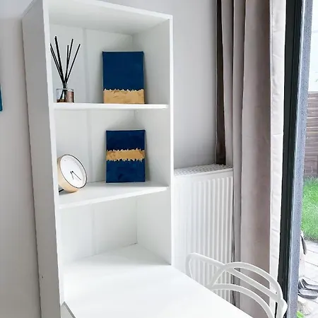 Bliska Wola, Apartament 3 Pokoje Z 40m2 Ogrodkiem Warsaw