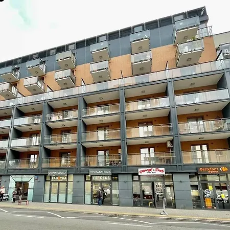 Apartamento Okrzei Manufaktura Praga Varsovia