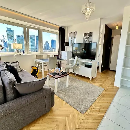 Apartment Platinum Metro X2 Wifi 350 Mbs Netflix Hbo Appletv Warsaw