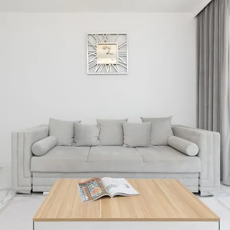 Praga Arte With Parking & Balcony By Renters Apartment *