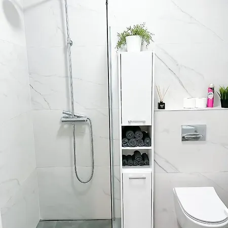 Bliska Wola, Apartament 3 Pokoje Z 40m2 Ogrodkiem Apartment Warsaw