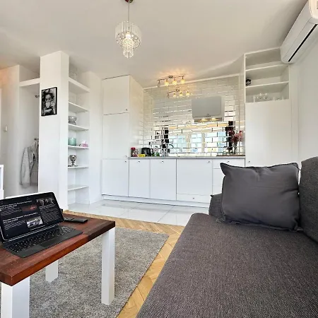 Platinum Metro X2 Wifi 350 Mbs Netflix Hbo Appletv Apartment