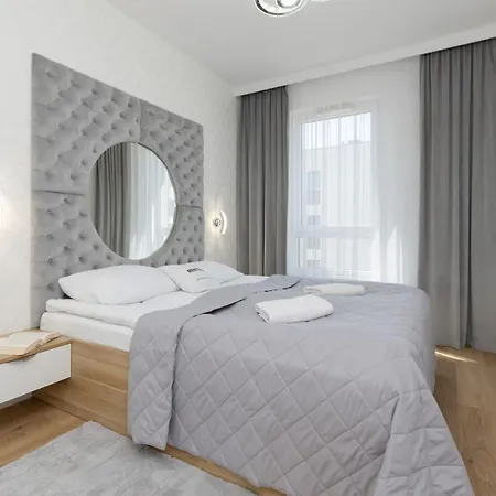 Praga Arte With Parking & Balcony By Renters *