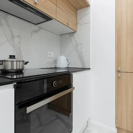 Апартаменты Praga Arte With Parking & Balcony By Renters