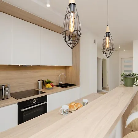 City View With 2 Bedrooms & Ac By Renters Warsaw