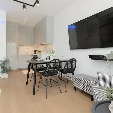 Apartament Boutiq Park Elegant With Parking By Renters *