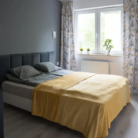 Apartamento Wiosenny Kamienica Grochow With Free Parking *