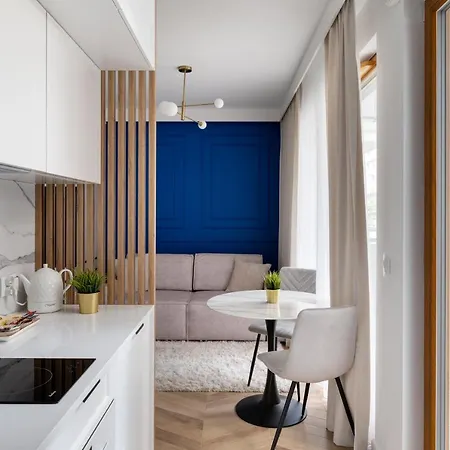 Luxury Modern Apartment *