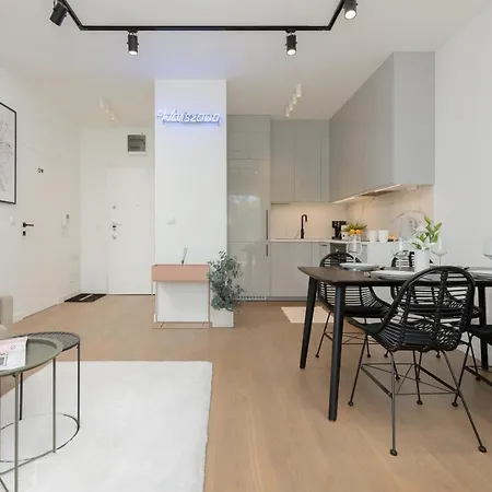 Boutiq Park Elegant With Parking By Renters Apartament Warszawa