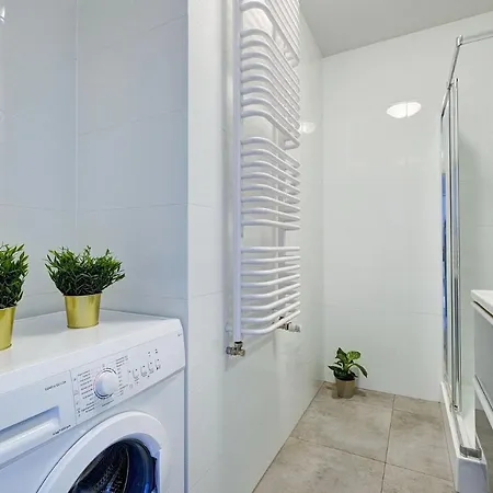 Apartment Szwedzka 4 Studio + Balcony Warsaw