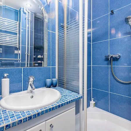 Apartment Bialobrzeska 22 By Homeprime
