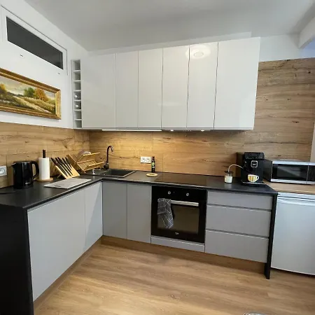 Apartment Przy Lazienkach Krolewskich Warsaw