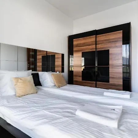 Apartment Platinum Towers - Huge - Luxury Building - Next To Browary Warszawskie *