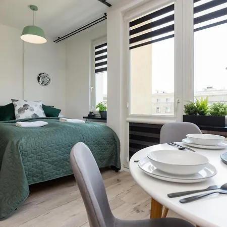 Grojecka Studio For 3 Guests With Balcony By Renters